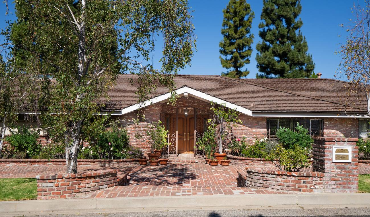 16172 Royal Oak Road — arrival