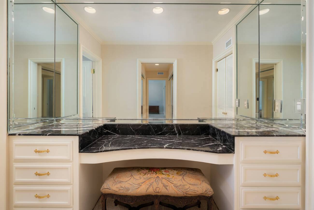 16172 Royal Oak Road — primary bath