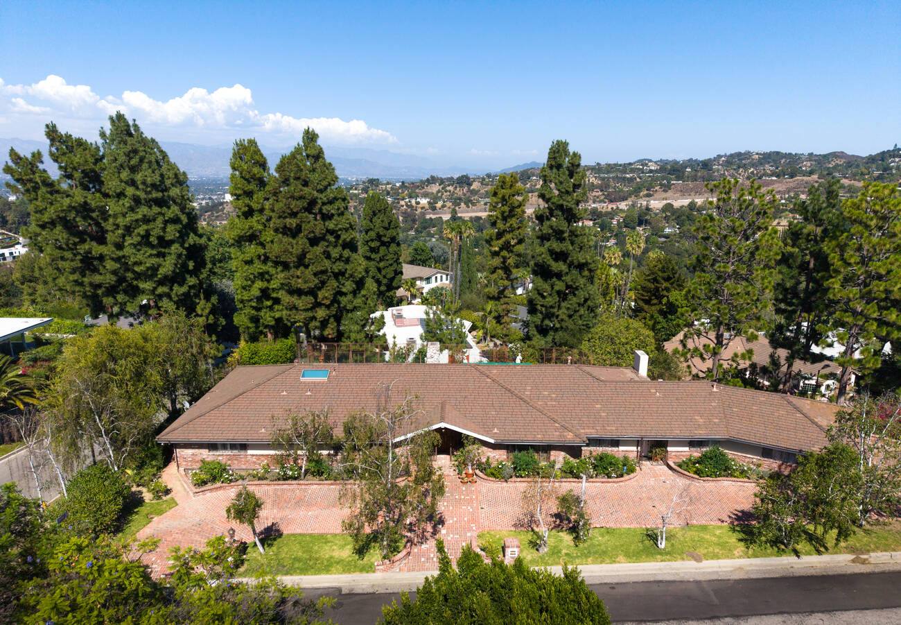 16172 Royal Oak Road — aerial view